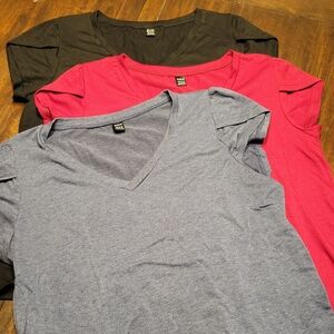 SHEIN Short Sleeve Tee Trio in Black, Raspberry, Heather Blue